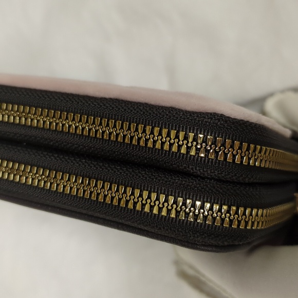 Juicy Couture Pink Wallet - Picture 5 of 13